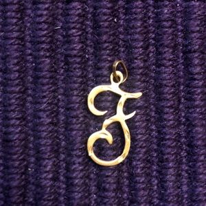 Diamond-cut initial F